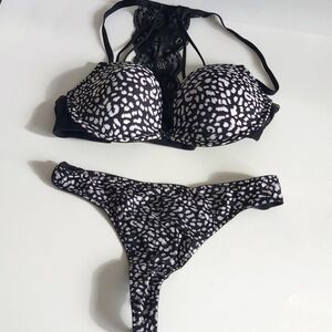 Bra and string thong set